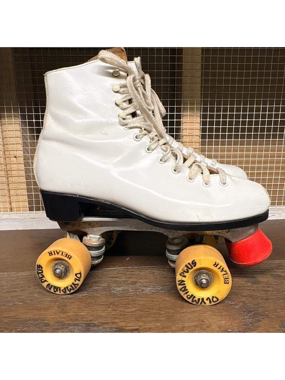 Vintage Dominion Canada White Leather Roller Skates Size Unknown